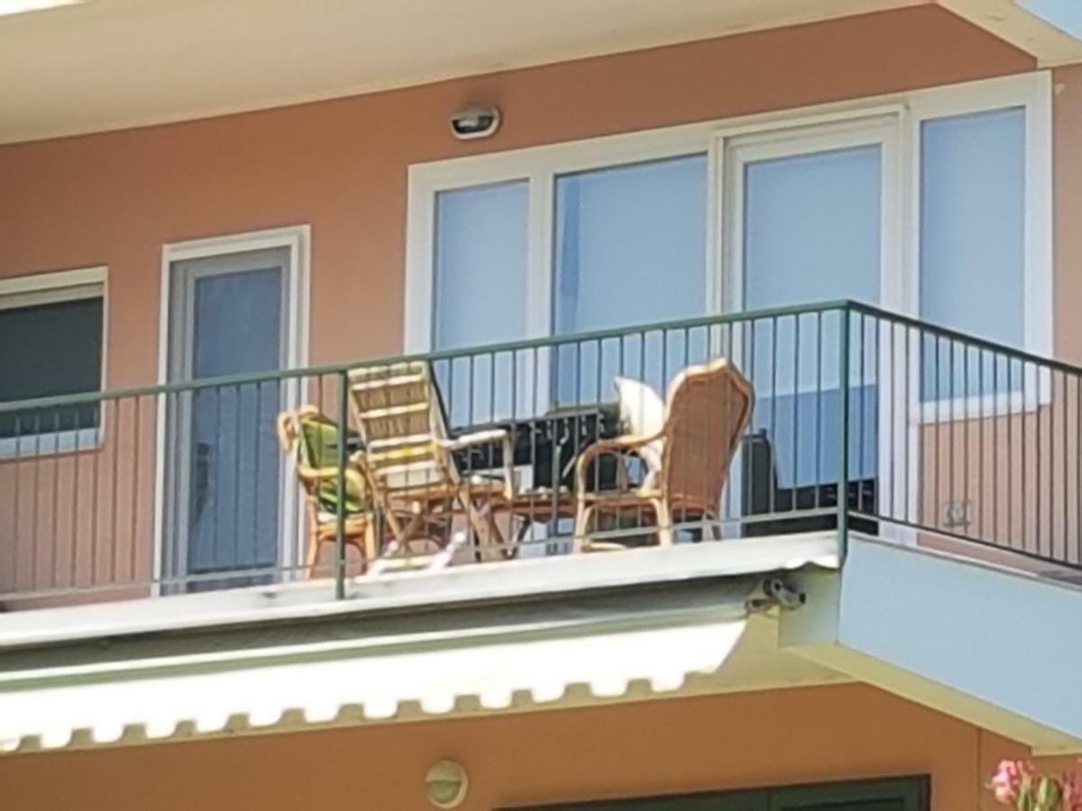 Casa Di Ludovica Apartment มาแนร์บา เดล การ์ดา ภายนอก รูปภาพ